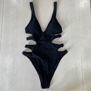 ▪️ NWT FOREVER 21 WOMENS ONE PIECE SWIMSUIT BLACK